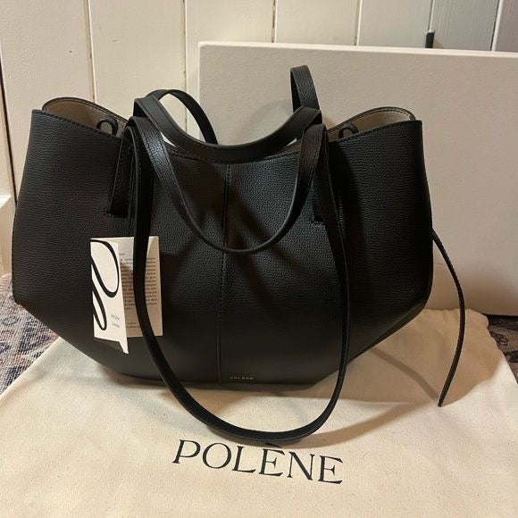 The Essential Structured Tote
-Black