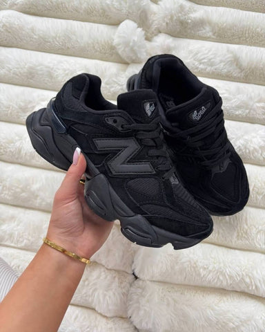 New Balance 1906R – Triple Black unisex